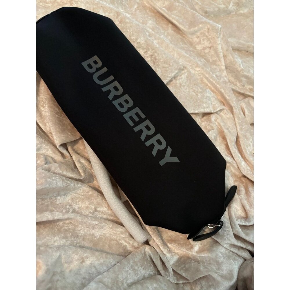 Burberry cosmetics pouch - Picture 2 of 4